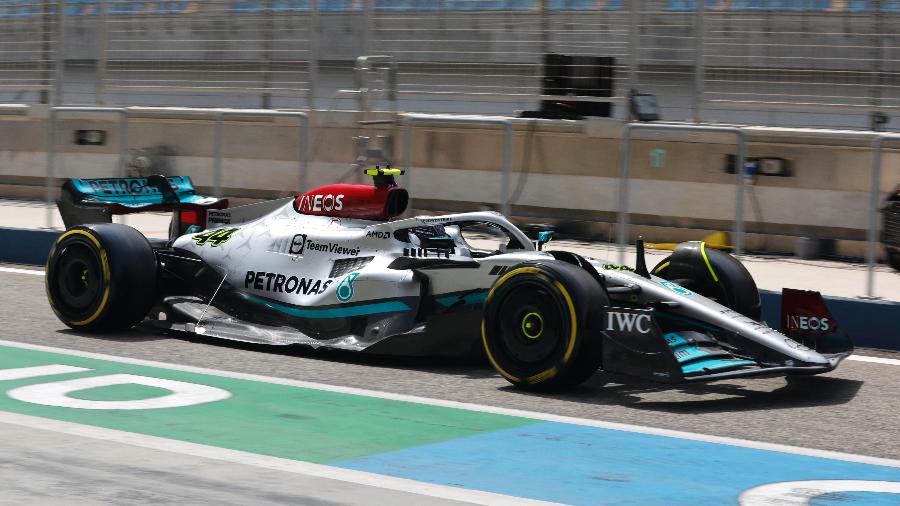 Lewis Hamilton em ação no W13, da Mercedes - Hamad I Mohammed/Reuters