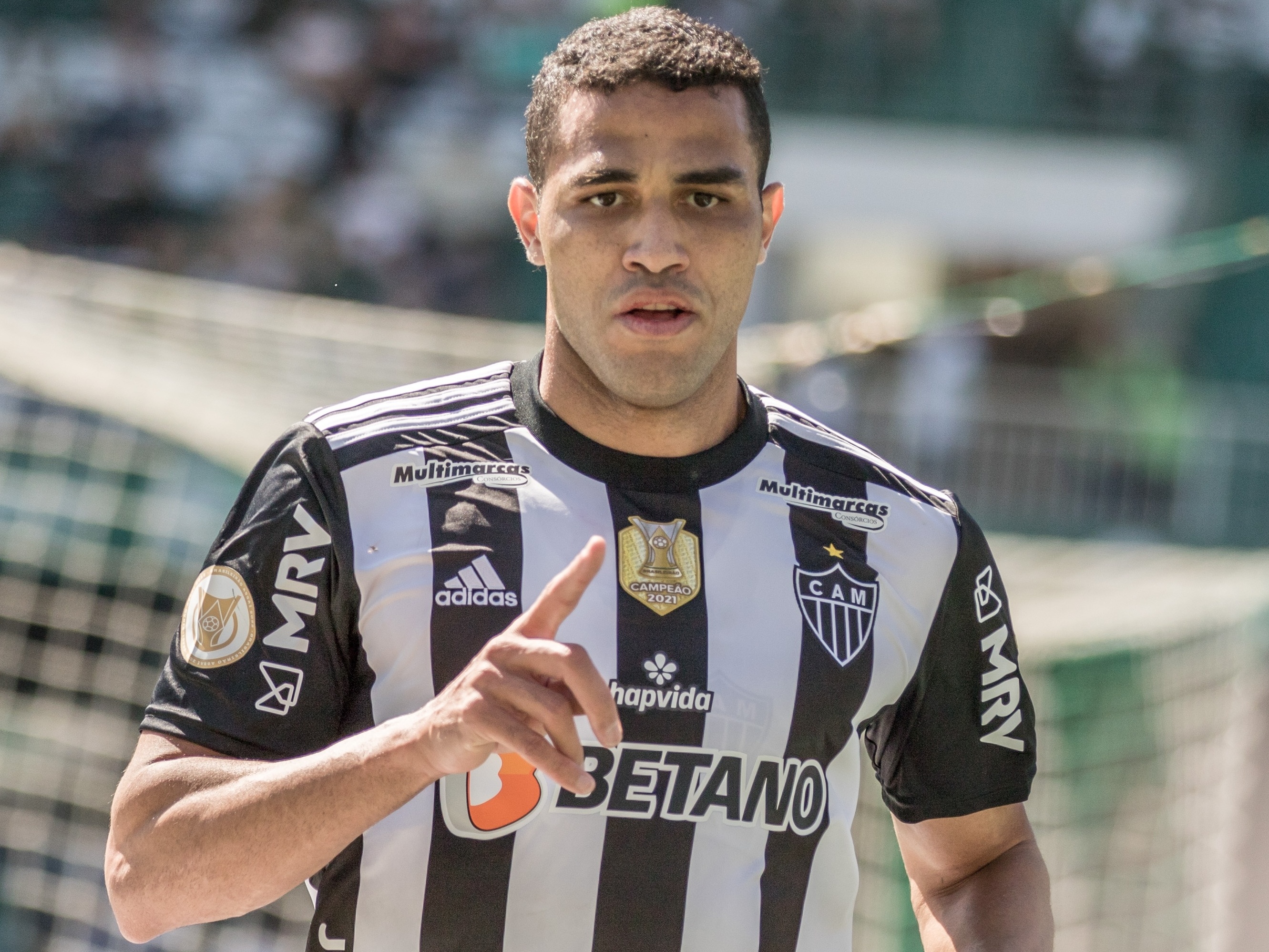 Em jogo dramático, Santos vence Coritiba e sai do Z-4