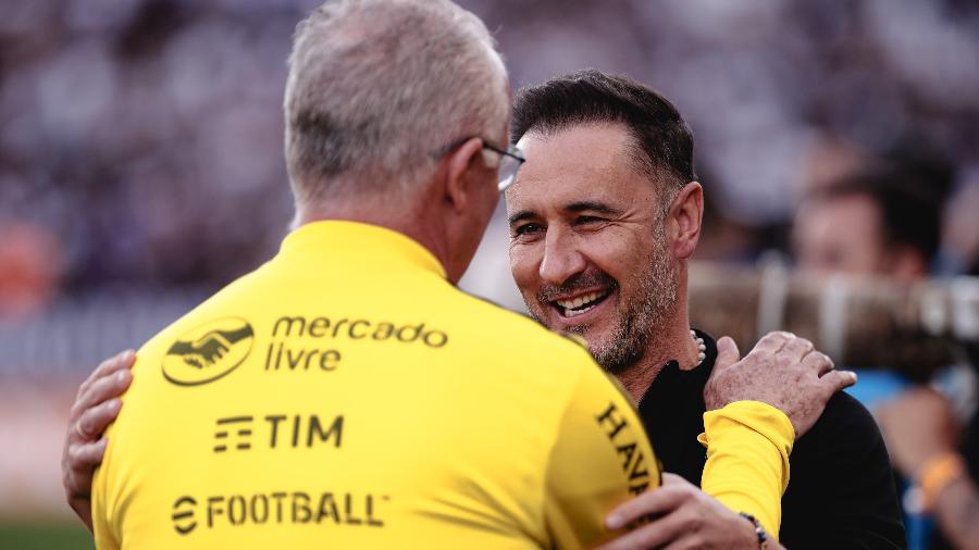 OPINIÃO: Defina o que Vítor Pereira fez com o Corinthians em uma palavra