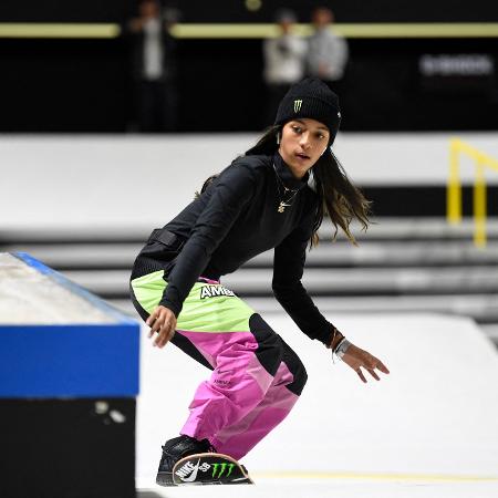 Rayssa Leal, skatista brasileira, está completando 15 anos - Mauro PIMENTEL / AFP