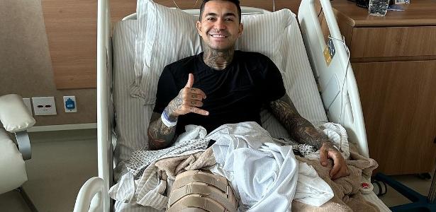 Com joelho operado, Dudu faz tratamento com fisioterapeuta do Palmeiras