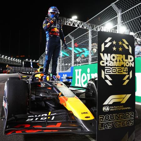 Max Verstappen celebra o título mundial após o GP de Las Vegas - Mark Thompson / GETTY IMAGES NORTH AMERICA / Getty Images via AFP