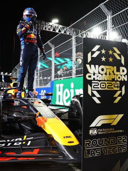 Max Verstappen celebra o título mundial após o GP de Las Vegas - Mark Thompson / GETTY IMAGES NORTH AMERICA / Getty Images via AFP