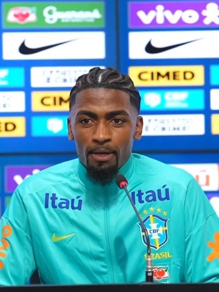 Alexsandro, zagueiro da seleção Alexsandro, zagueiro da seleção