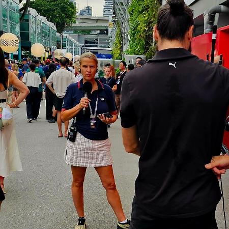 Mariana Becker está de volta ao paddock da Fórmula 1 em Singapura