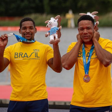 Jacky Godmann e Gabriel Assunção no pódio do C2M500m no Mundial de canoagem Jacky Godmann e Gabriel Assunção no pódio do C2M500m no Mundial de canoagem