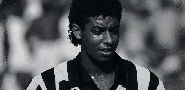 Carlos Alberto Dias, ídolo do Botafogo, falece aos 59 anos