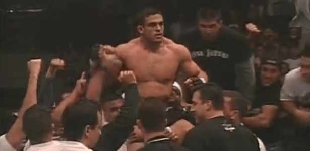 Vitor Belfort foi campeão do torneio dos pesados no UFC 12 - Reprodução