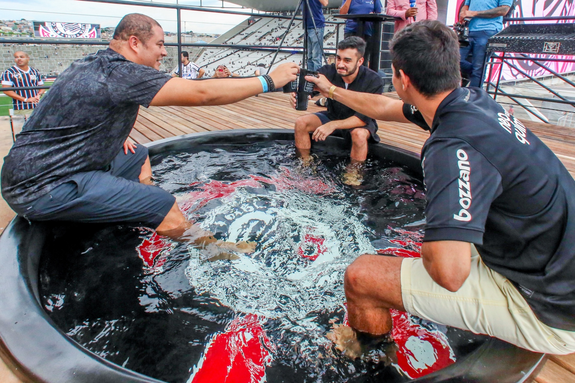 Fotos: Corinthians inaugura camarote com piscina em clássico contra o São Paulo - 17/02/2019 - UOL Esporte