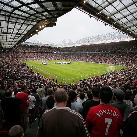 Estádio de Old Trafford lotado para Manchester United x Milan na semifinal da Champions de 2007