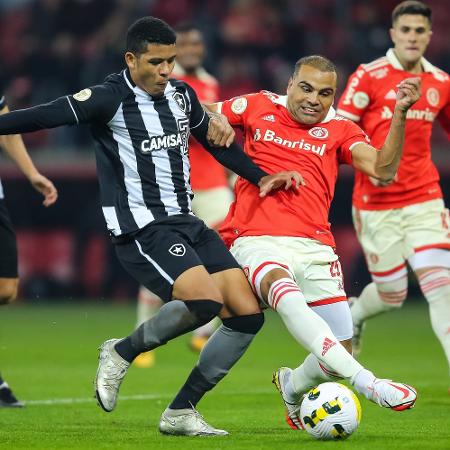 Inter negocia com Gabriel Mercado