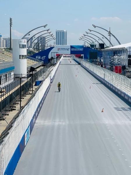 A pista do Sambódromo, reta de largada para a 1ª corrida da Fórmula E no Brasil - Fórmula E