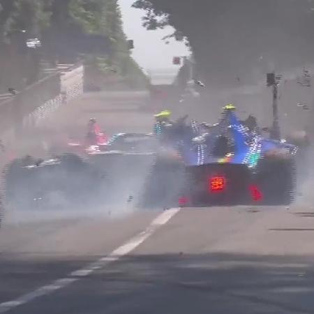A etapa de Roma da Fórmula E teve um grave acidente, com vários pilotos envolvidos
