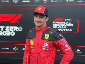 Leclerc é pole na Bélgica, mas olhares da F1 estarão na 3ª fila do grid