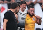 Héctor Hernández sente desconforto na coxa e deixa jogo entre Corinthians e Flamengo - Ettore Chiereguini/AGIF