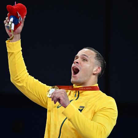 Arthur Silva celebra ouro no judô categoria até 90Kg J1 nas Paralimpíadas de Paris