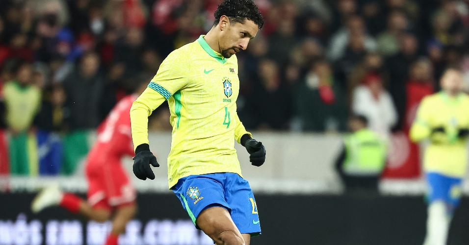 Marquinhos em ação no amistoso entre Brasil e Tunísia