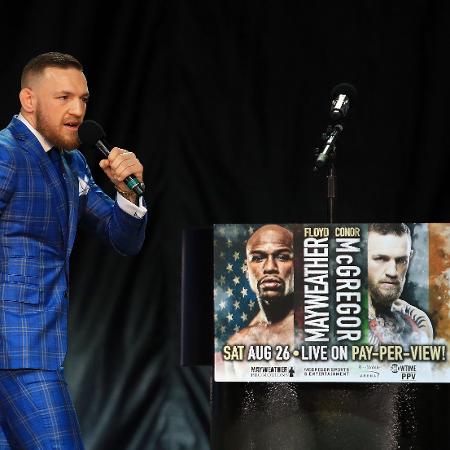McGregor ficou irritado por terem desligado seu microfone em Los Angeles - Vaughn Ridley/Getty Images/AFP