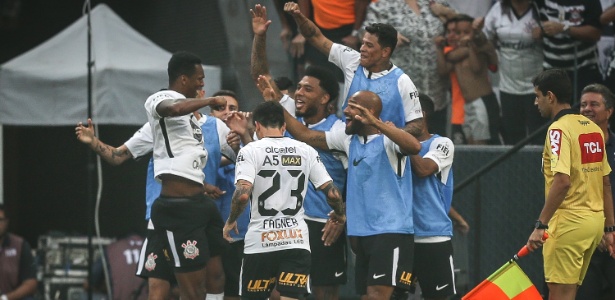 Corinthians tem quase 80% de chances de título, segundo o site Chance de Gol - Ricardo Nogueira/Folhapress