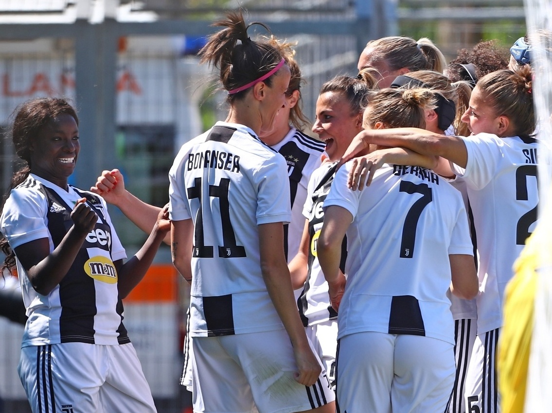 Futebol feminino lota estádio também na Itália com recorde para a Juventus