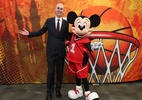 NBA se prepara para voltar em "bolha" na Disney