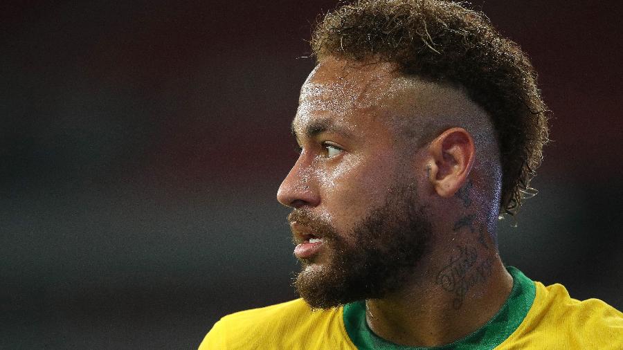 Neymar durante a partida Brasil x Equador nas eliminatórias - Buda Mendes/Getty Images