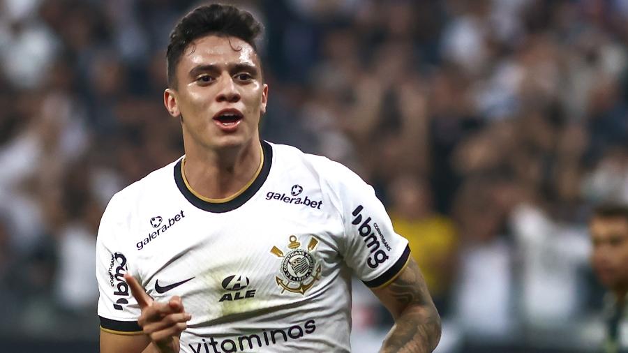 Mantuan comemora gol marcado pelo Corinthians na partida contra o Santos, válida pela Copa do Brasil - Marcello Zambrana/AGIF