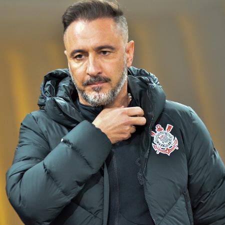 Vitor Pereira, técnico do Corinthians, durante partida diante do Ceará - MAYCON SOLDAN/O FOTOGRÁFICO/ESTADÃO CONTEÚDO