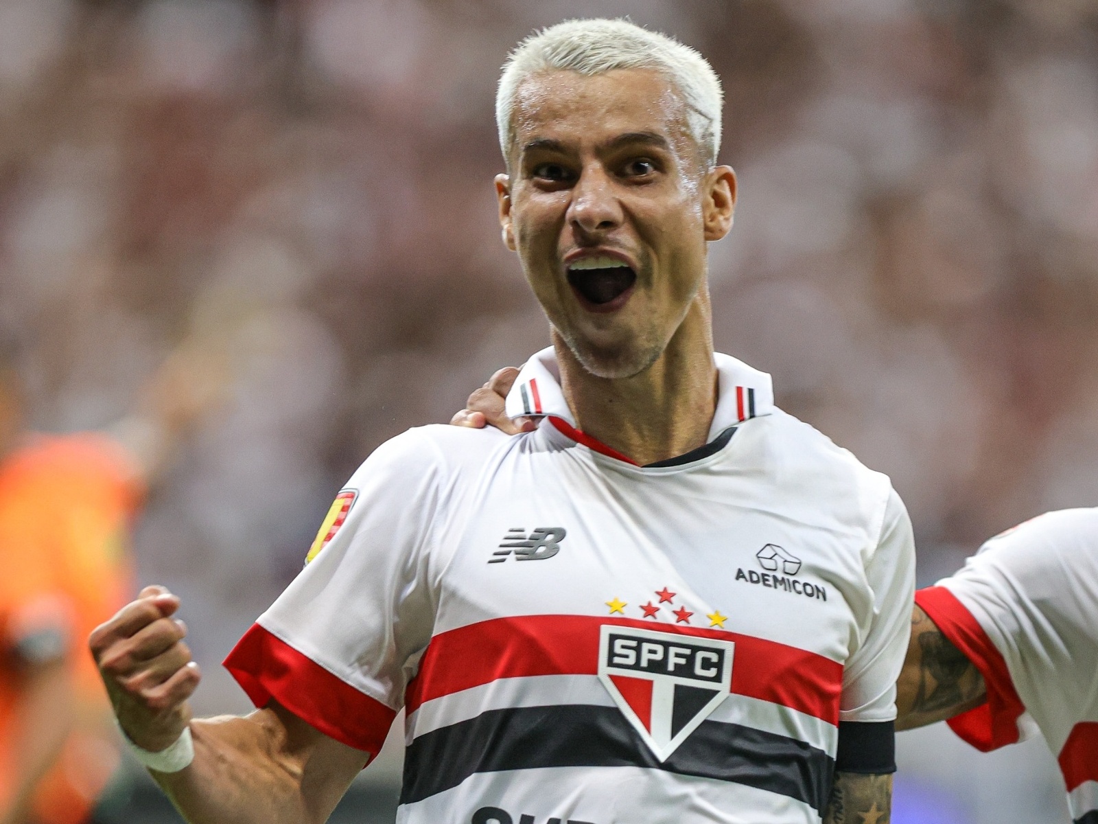 DESFALQUE? São Paulo realiza treino tático no CT e Ferreira preocupa para próximo jogo