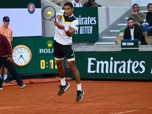 Roland Garros: Monteiro vira jogo, e Brasil vai 100% à fase final do quali