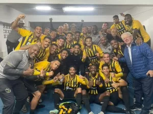 Após 15h de viagem, clube do Rio vence 1º jogo em Porto Alegre pós-enchente