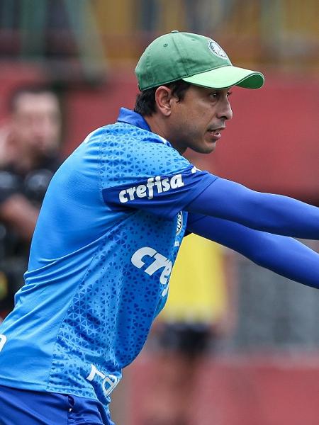 Gustavo Almeida, técnico do time sub-17 do Palmeiras