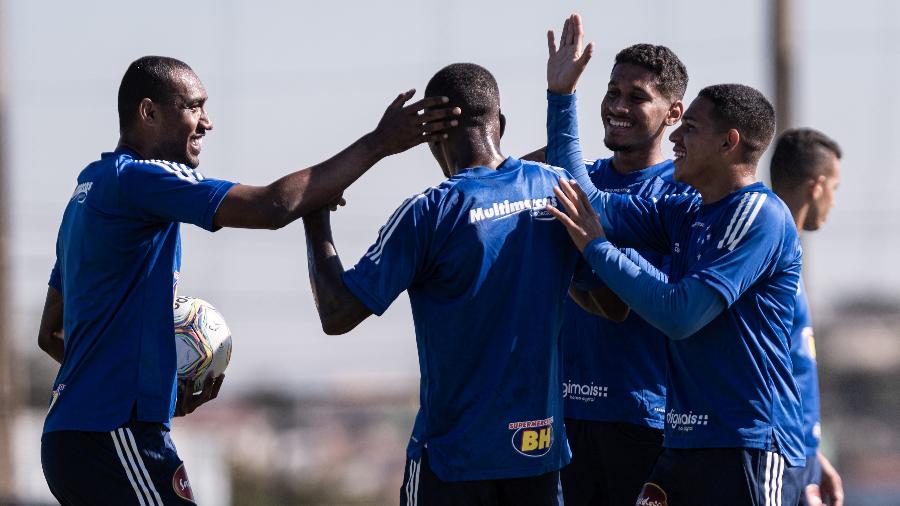 Elenco do Cruzeiro participa de treino na Toca da Raposa II; time estreia dia 8 na Série B - Gustavo Aleixo/Cruzeiro/Divulgação