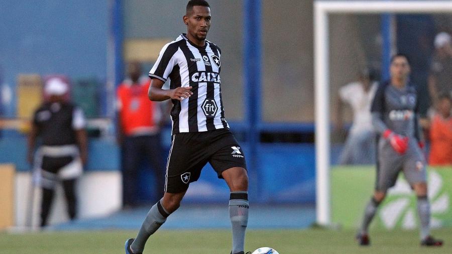 Helerson, zagueiro do Botafogo - Vitor Silva/SSPress/Botafogo