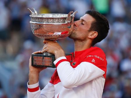 De virada e em 5 sets, Djokovic bate Tsitsipas e é bi em Roland Garros - 13/06/2021 - UOL Esporte