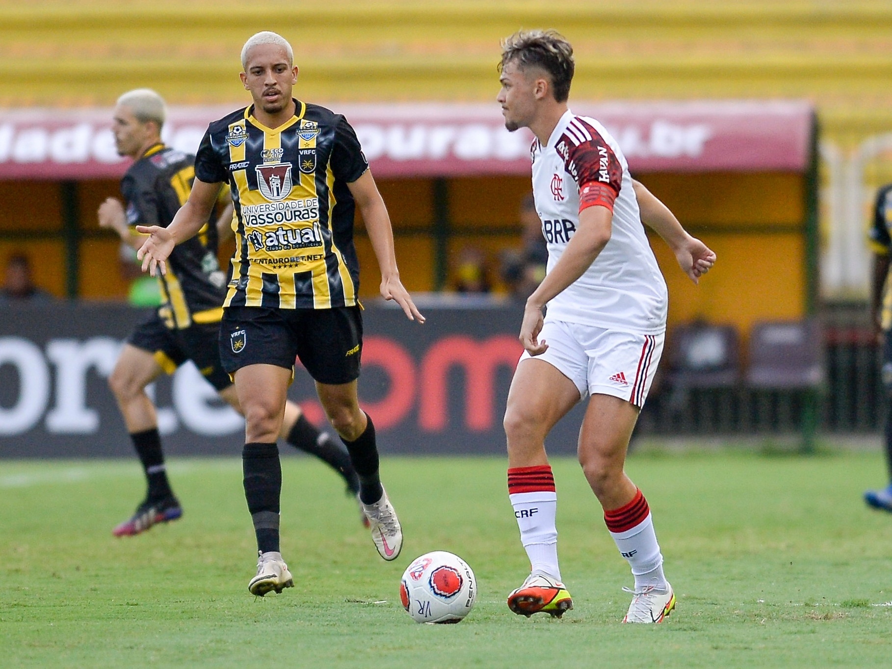 Flamengo e Volta Redonda n&Atilde;&pound;o saem do zero em jogo sonolento do Carioca