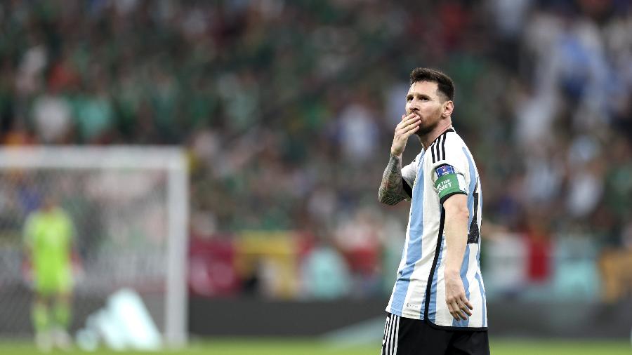 Lionel Messi festeja após marcar um gol diante do México na Copa do Qatar - Xinhua/Xu Zijian