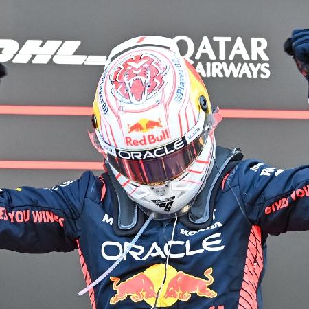 Max Verstappen celebra vitória no GP do Japão de F1