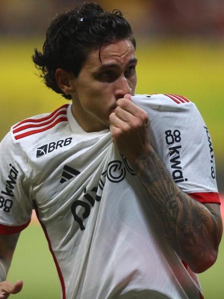 Pedro comemora gol em Amazonas x Flamengo, duelo da Copa do Brasil