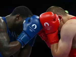 Wanderley Pereira perde para atual vice-campeão e fica sem medalha no boxe