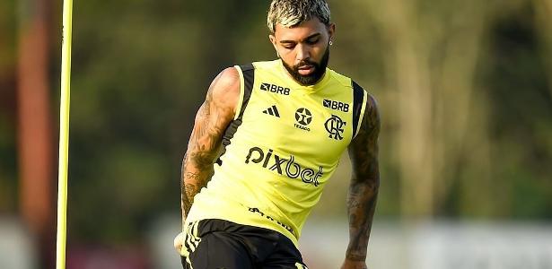 Gabigol ficará no banco em confronto do Flamengo contra Peñarol.