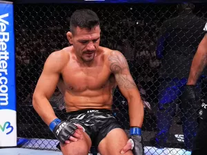 Rafael dos Anjos lesiona o joelho em luta e perde por nocaute técnico no UFC 308