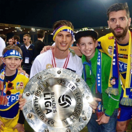 Mario Mosböck foi campeão da 2ª divisão austríaca na carreira Mario Mosböck foi campeão da 2ª divisão austríaca na carreira
