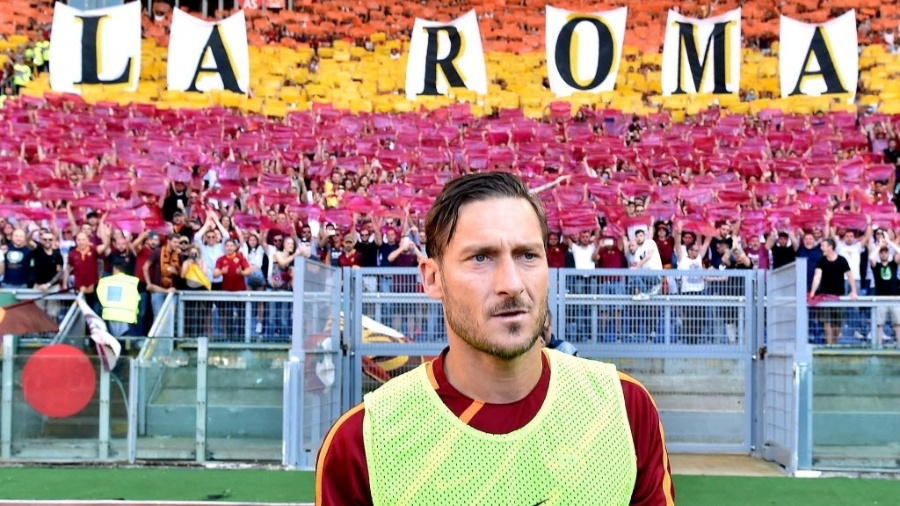 Totti em sua despedida da Roma, no final da última temporada - Zumapress