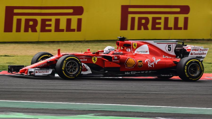 Sebastian Vettel pilota seu carro no GP do México - Ronaldo Schemidt/AFP