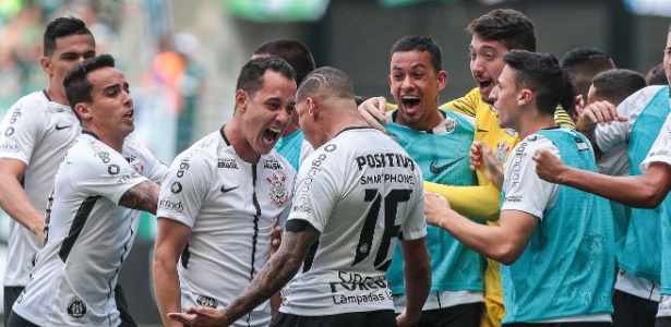 Jogadores comemoram gol do Corinthians no Allianz Parque - Ale Cabral/AGIF