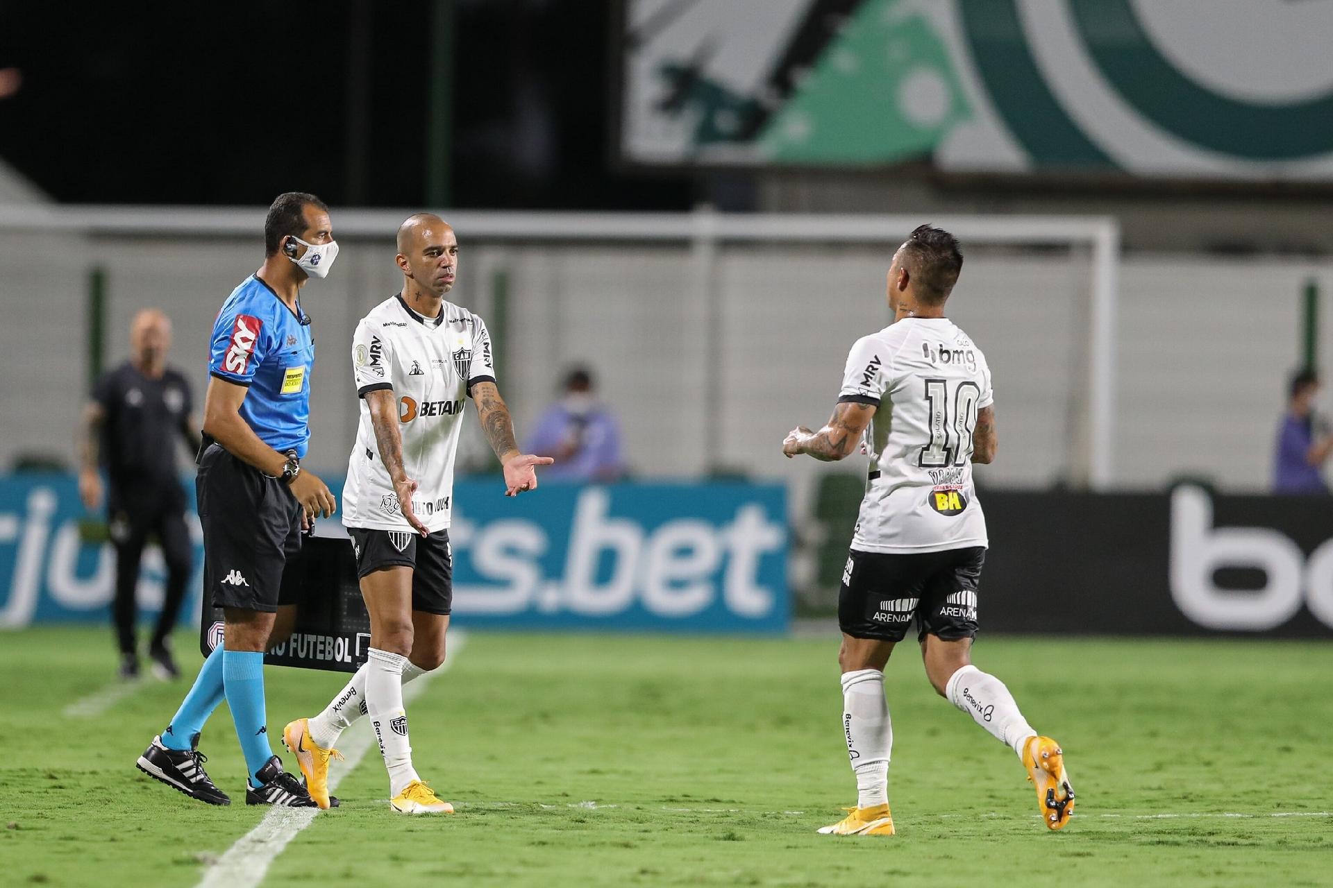 Diego Tardelli retornou aos gramados em um jogo oficial quase 11 meses depois de sofrer grave lesão - undefined