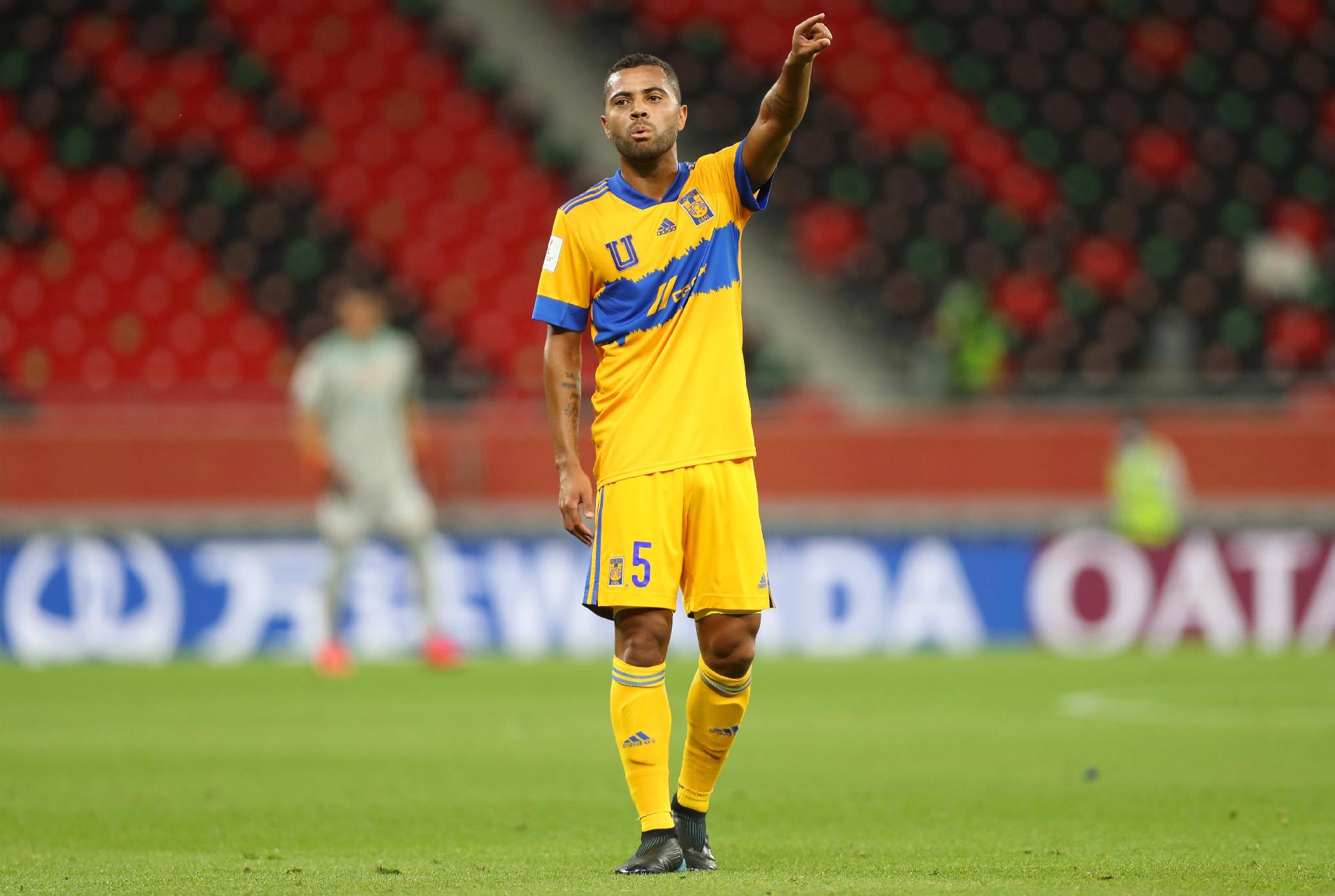 Presidente Romildo confirma interesse do Grêmio no volante Rafael Carioca, atualmente no futebol mexicano