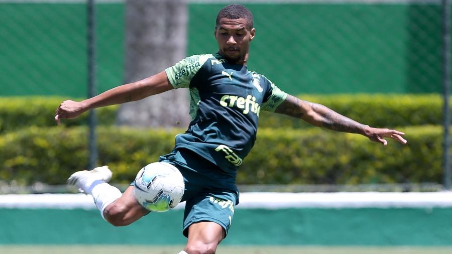 Wesley, jogador do Palmeiras, participa de treino na Academia de Futebol - Fabio Menotti/Palmeiras