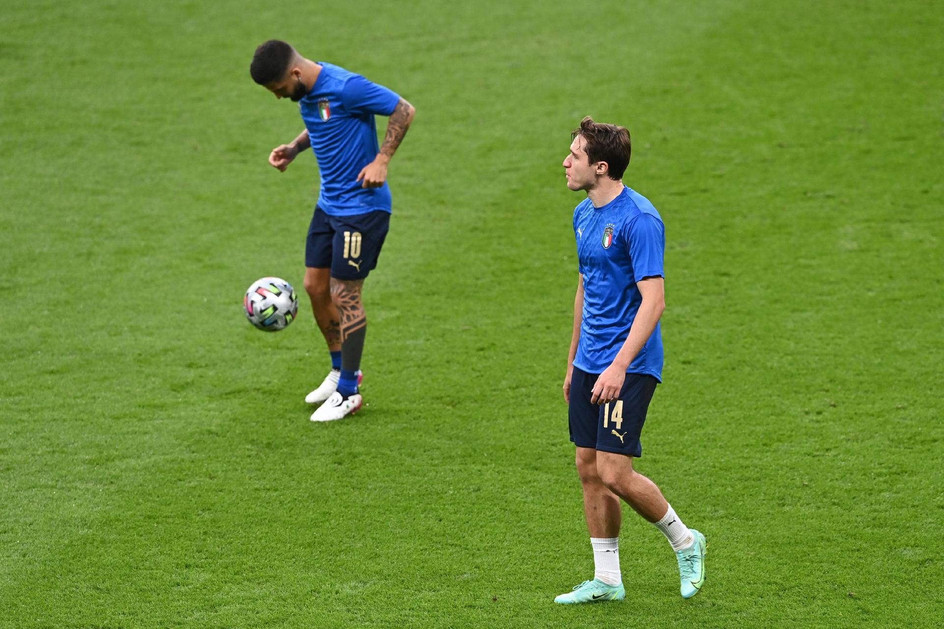 Insigne e Chiesa, da Itália, aquecem antes da final da Eurocopa - Facundo Arrizabalaga - Pool/Getty Images